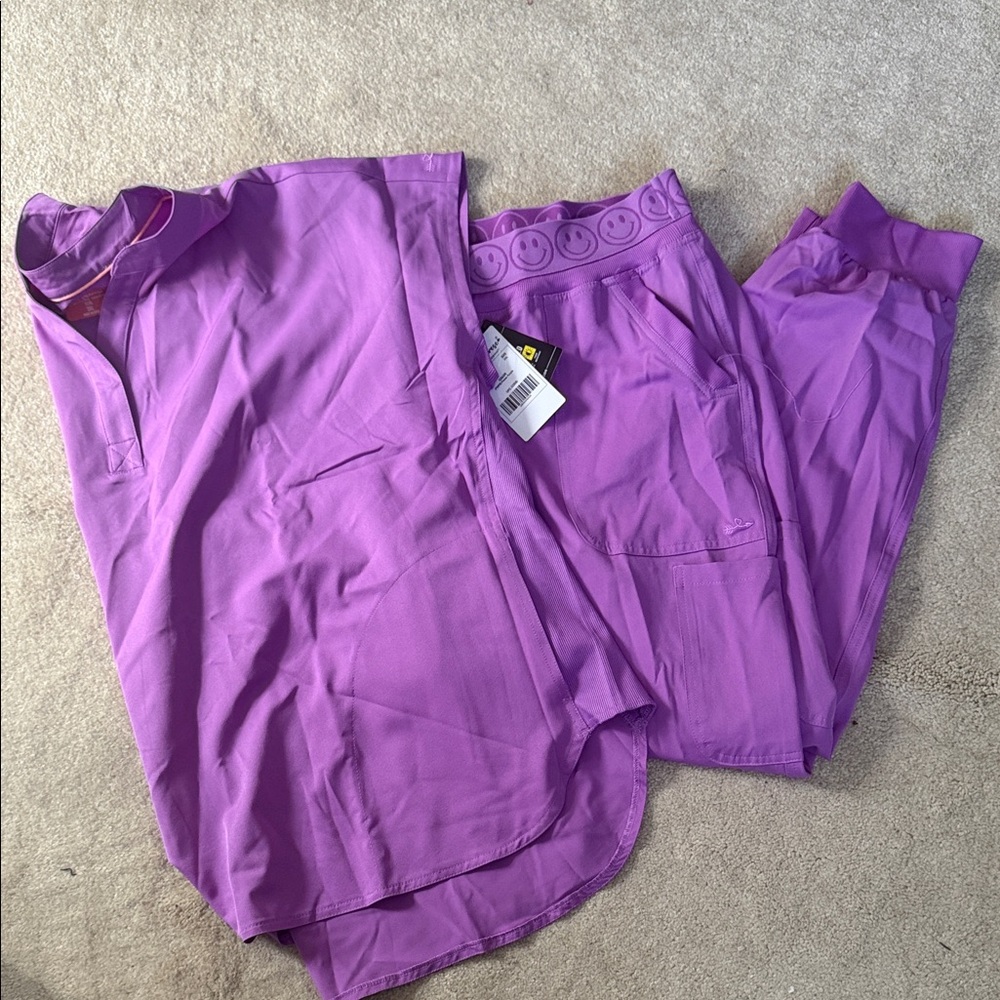 Purple Smiley Face Scrub Set